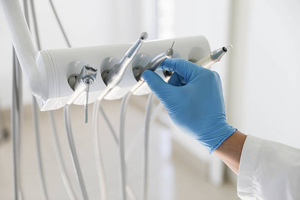 Professional Emergency Dentist technician working in Violet, LA
